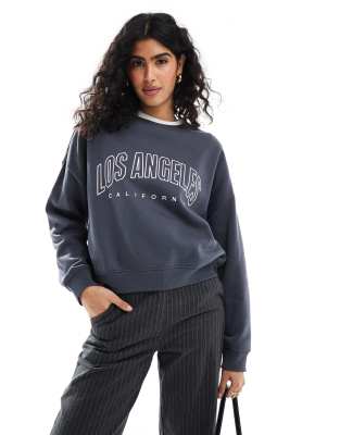 ONLY - Sweatshirt in Anthrazit mit „Los Angeles"-Print und Rundhalsausschnitt-Grau