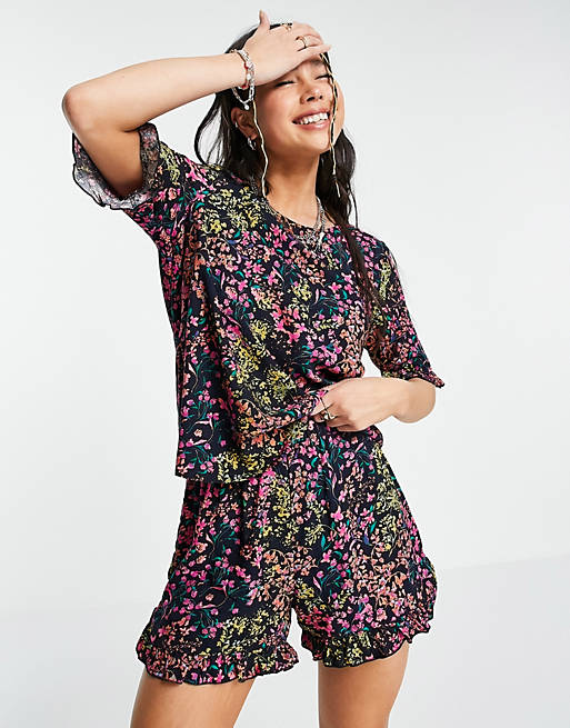 Only t-shirt co-ord with frill sleeve in navy floral