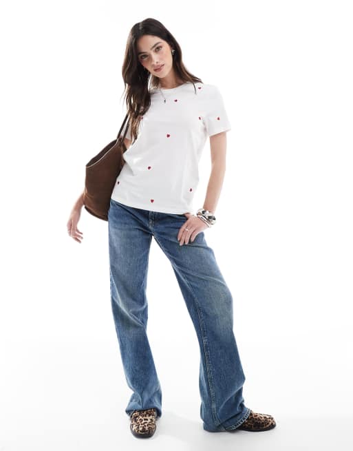 ONLY - T-shirt girocollo bianca con cuori ricamati, 3 di 4