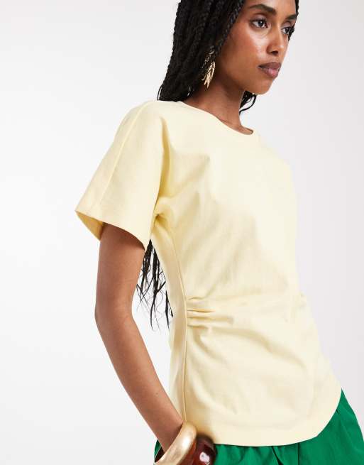 ONLY – T-Shirt in Buttermilchgelb mit geraffter Taille, 2 von 8