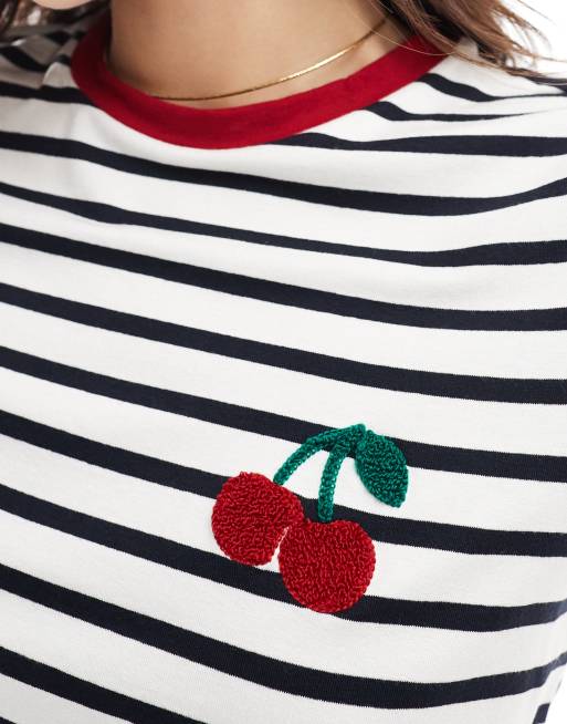 ONLY – T-Shirt in Weiß und Schwarz mit Streifen und strukturiertem Kirsch-Detail, 3 von 4