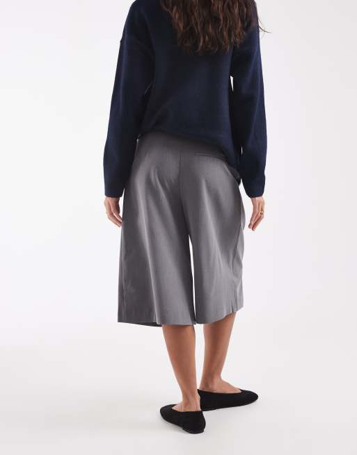 ONLY tailored bermuda short in mid grey, 2 of 5