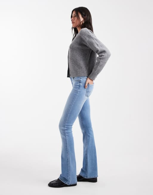Only Tall – Blush – Jasnoniebieskie dzwony jeansowe ze średnim stanem, 3 z 5