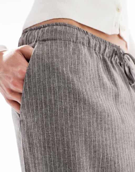 ONLY Tall - Broek met wijde pijpen en krijtstreep in grijs, 4 van 5
