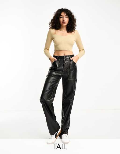 Only Tall - Broek van imitatieleer met hoge taille, wijde pijpen en contrasterende stiksels in zwart 