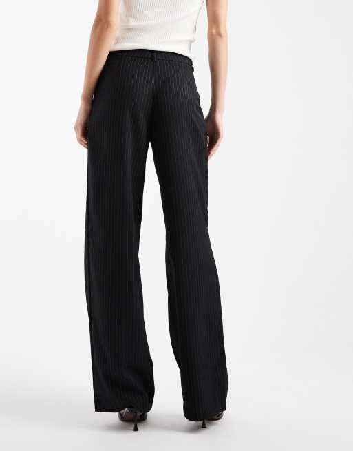 ONLY Tall – Elegante Hose in Schwarz mit Nadelstreifen und weitem Bein, 2 von 5