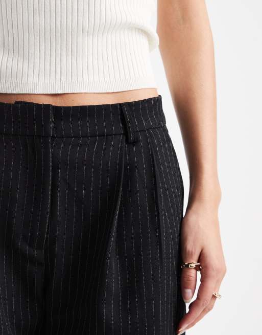 ONLY Tall – Elegante Hose in Schwarz mit Nadelstreifen und weitem Bein, 5 von 5