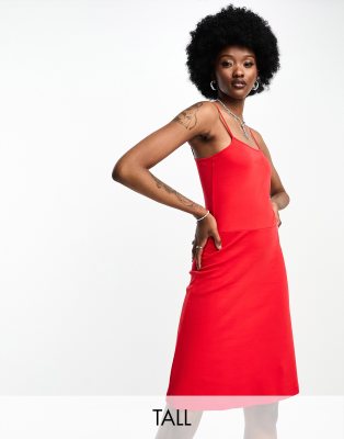 Only Tall Exclusive - Kurzes Sommerkleid in Rot mit Trägern