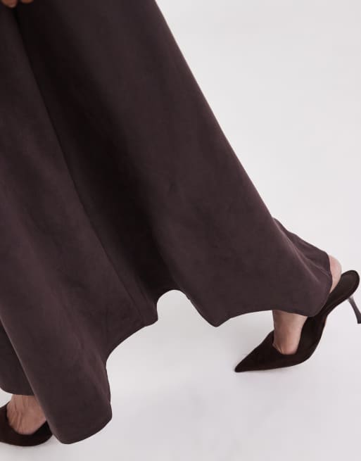 ONLY Tall faux suede maxi skirt in chocolate brown, 2 of 5