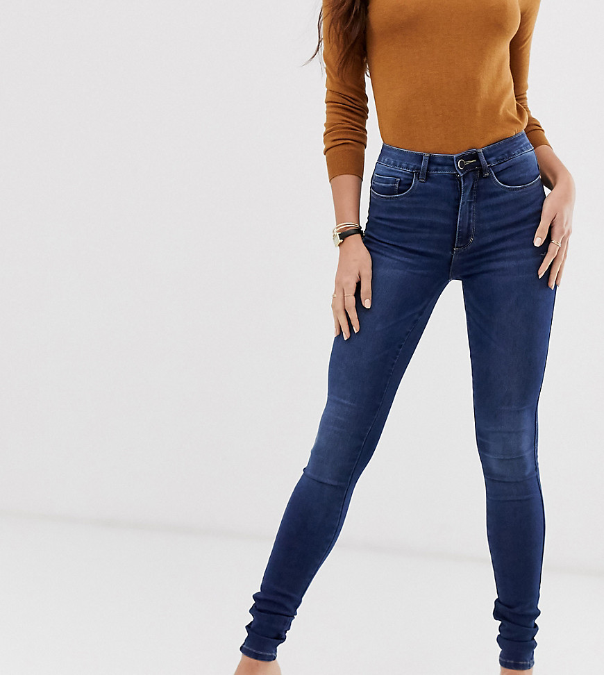 Only Tall – Jeans med hög midja och smal passform-Blå