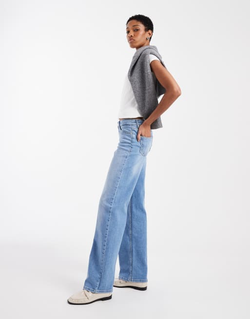 ONLY Tall – Judy – Jeans in hellem Denimblau mit niedrigem Bund und weitem Bein, 3 von 5