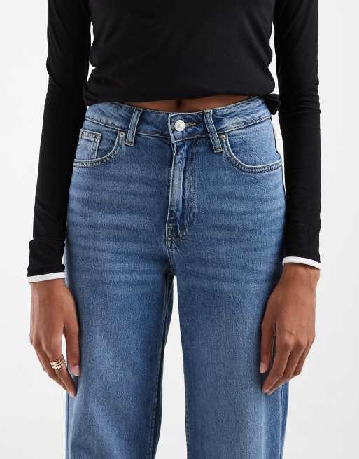 ONLY Tall Juicy jeans med hög midja och vida ben i mellanblå tvätt, 3 av 5