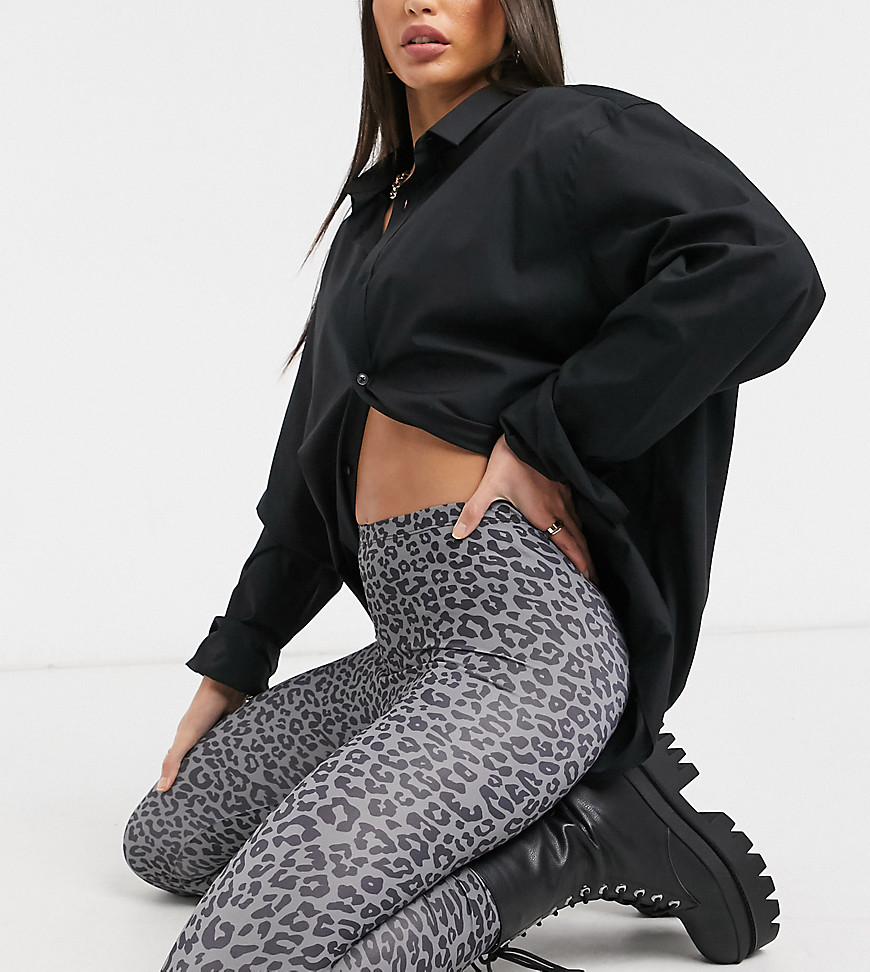 Only Tall leggings in leopard print-Multi