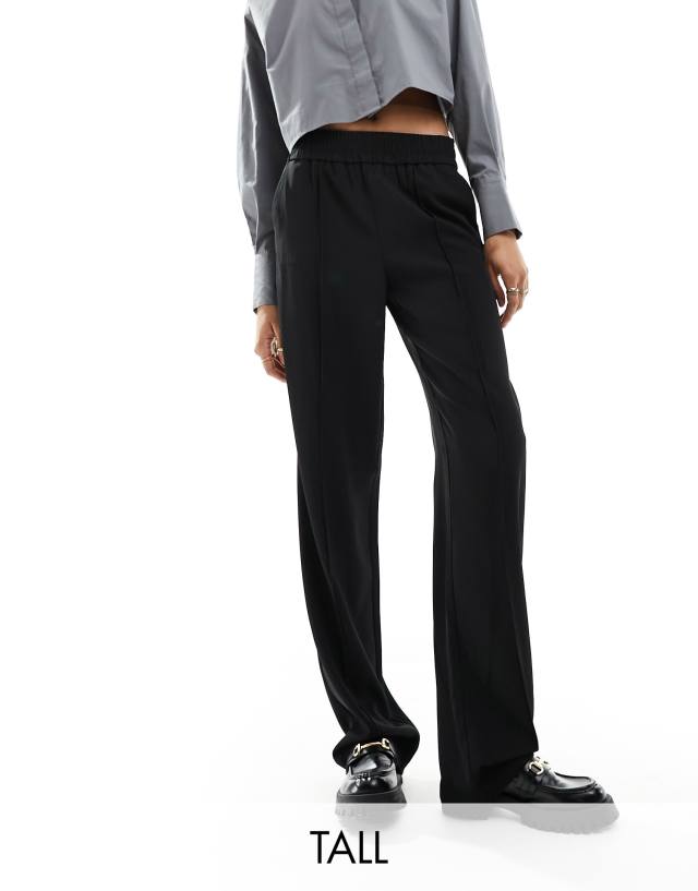 ONLY Tall - light weight pintuck wide leg trouser in black