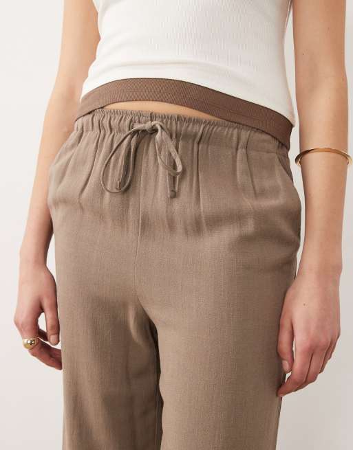 ONLY Tall linen mix pull on wide leg trouser in brown, 5 of 5