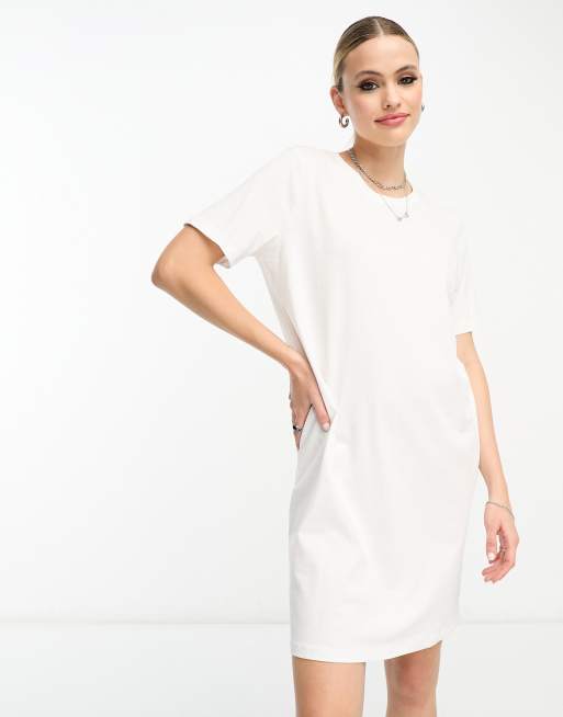 White bodycon t outlet shirt dress