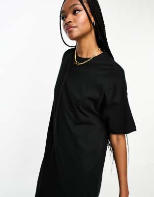 Only Tall oversized maxi T-shirt dress in black | ASOS