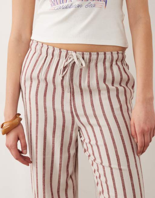 ONLY Tall - Pantalon rayé en lin mélangé avec liens noués à la taille - Beige et rouge, 3 de 5