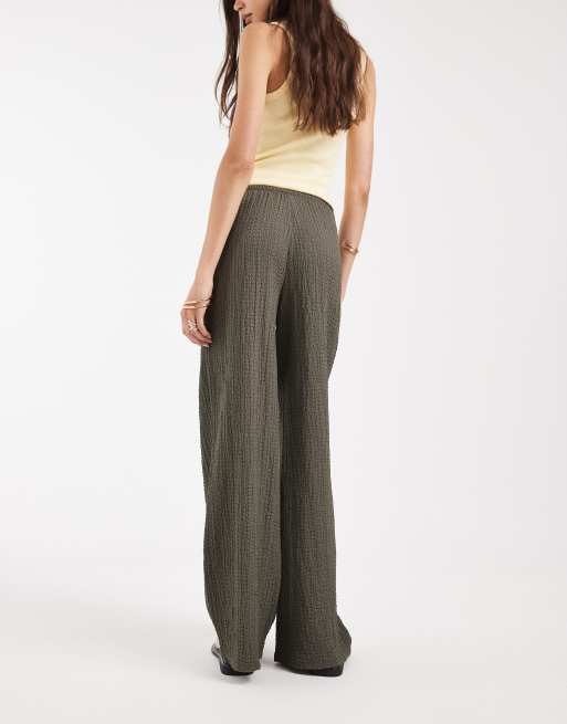 ONLY Tall - Pantalon texturé effet froissé à taille haute - Vert olive, 5 de 5