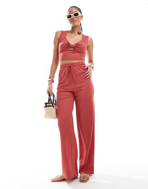 ONLY Tall - Pantaloni a fondo ampio color ruggine in coordinato  