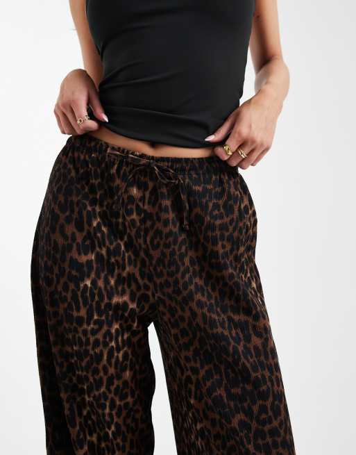 ONLY Tall plisse wide leg pants in animal print, 3 of 5