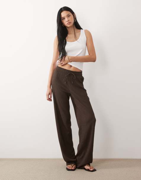 ONLY Tall – Plissierte Hose in Braun mit weitem Bein - view 1