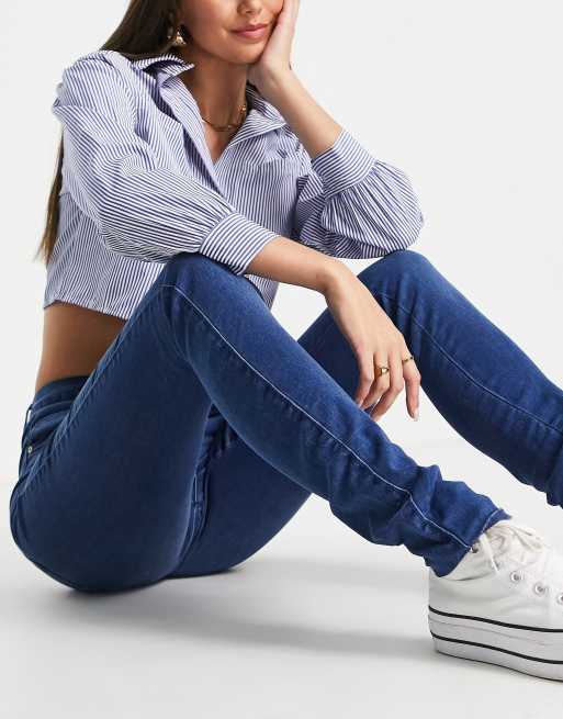 Only Tall – Royal– Niebieskie obcisłe jeansy z wysokim stanem i efektem sprania  , 3 z 4