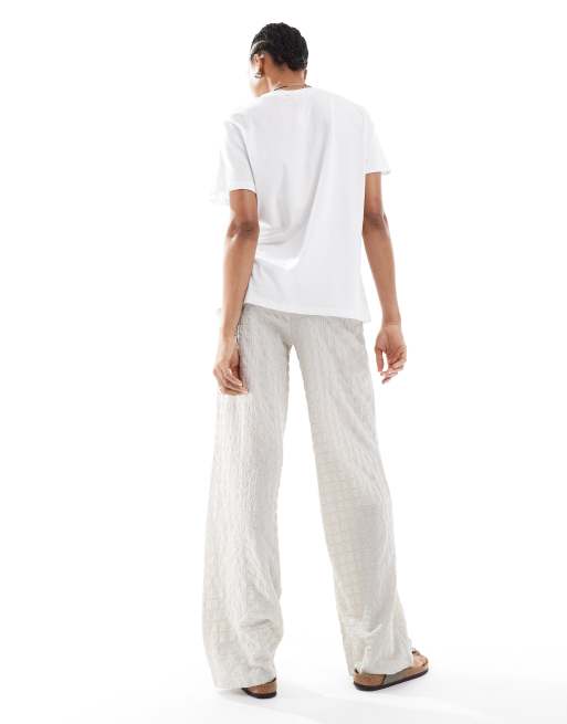 ONLY Tall seersucker wide leg trousers in stone, 2 of 5