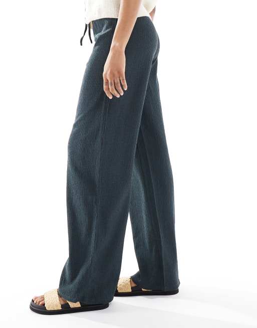 ONLY Tall – Strukturierte Hose in Dunkelgrün mit weitem Bein, 3 von 5