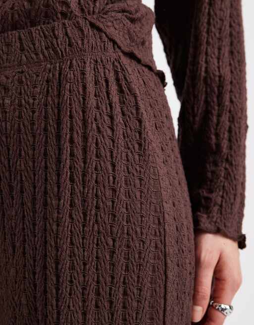 ONLY Tall – Strukturierte Hose in Schokobraun mit weitem Bein, Kombiteil, 3 von 5
