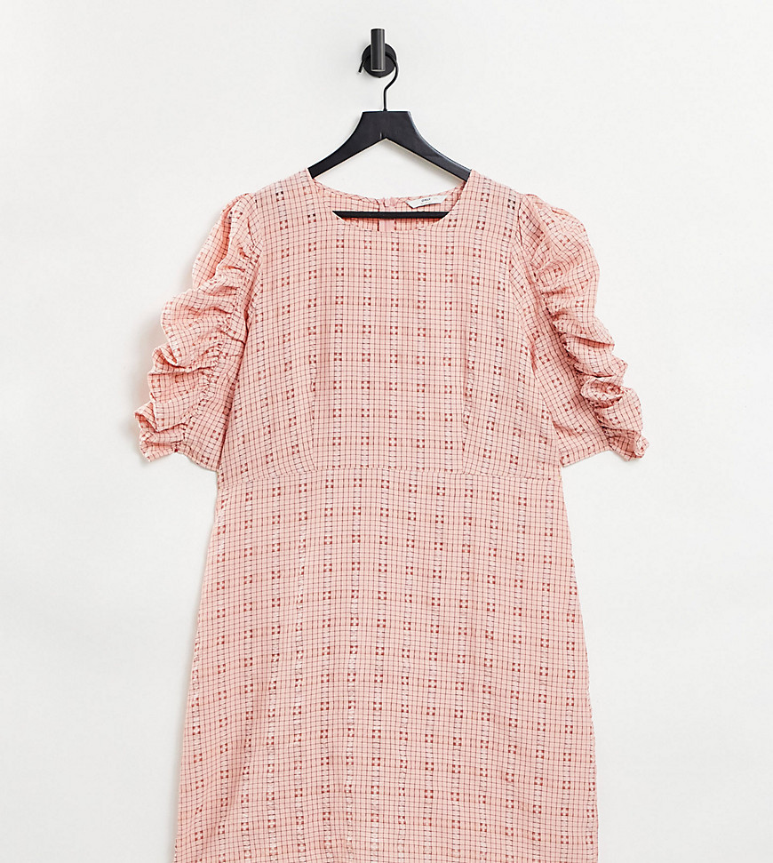 Only Tall textured mini dress with ruched sleeves in pink check