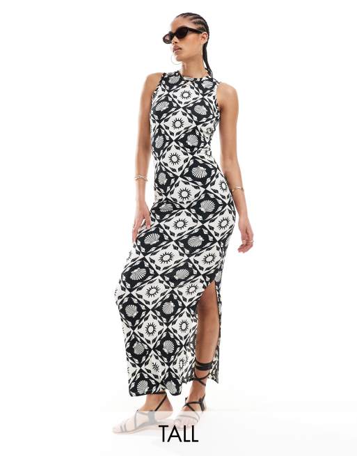 ONLY Tall - Vestito lungo con scollo a vogatore nero e bianco con stampa astratta 