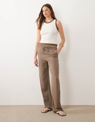 Tall - Weit geschnittene Schlupfhose aus Leinenmix in Braun Braun 36