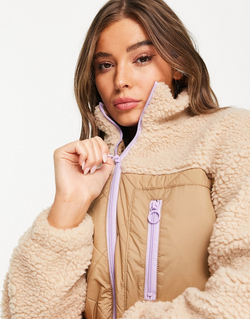 Only teddy sherpa jacket with contrast quilting in beige-Neutral