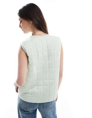 Only Tie Front Quilted Vest In Green