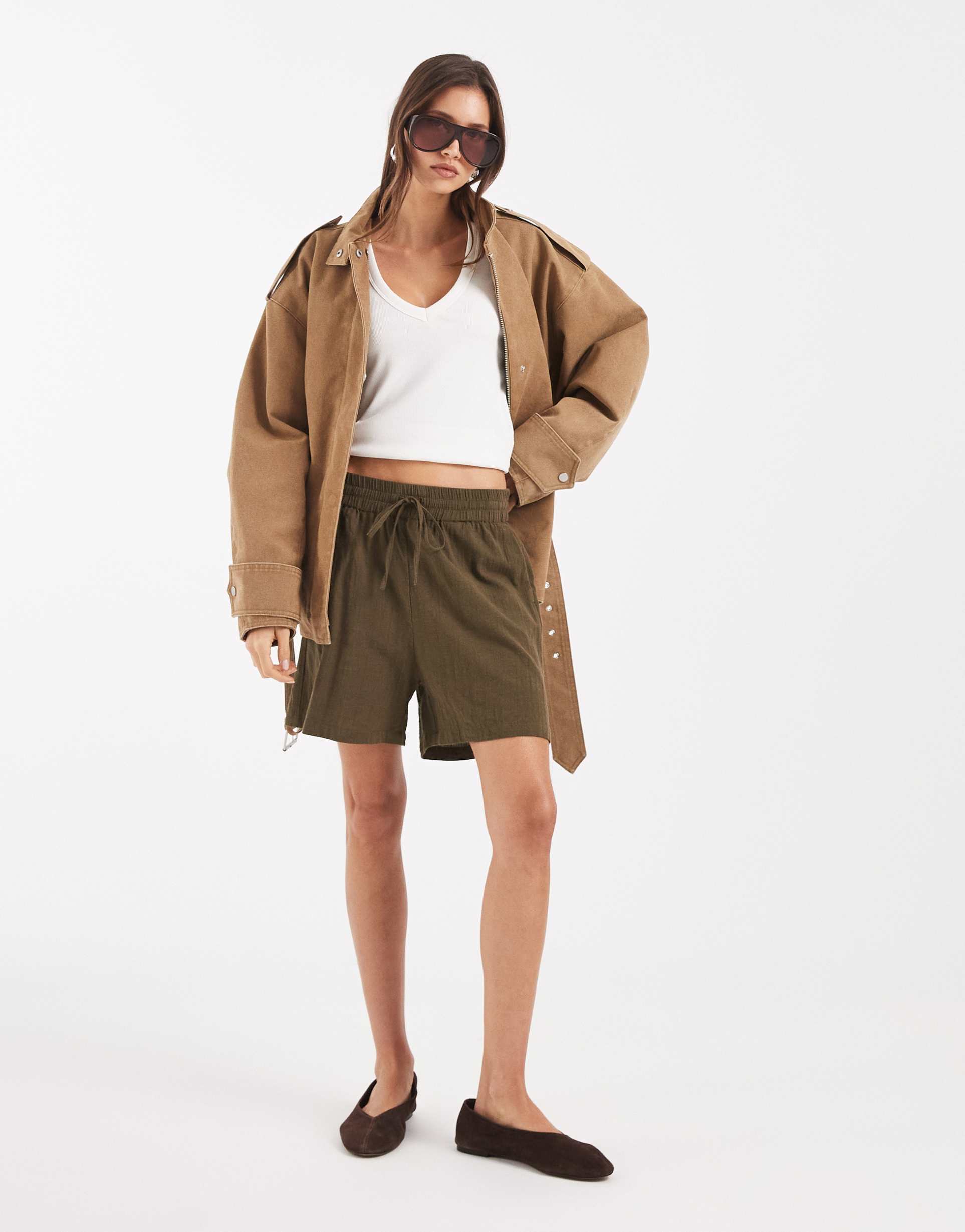 only tie front textured linen look bermuda shorts in khaki