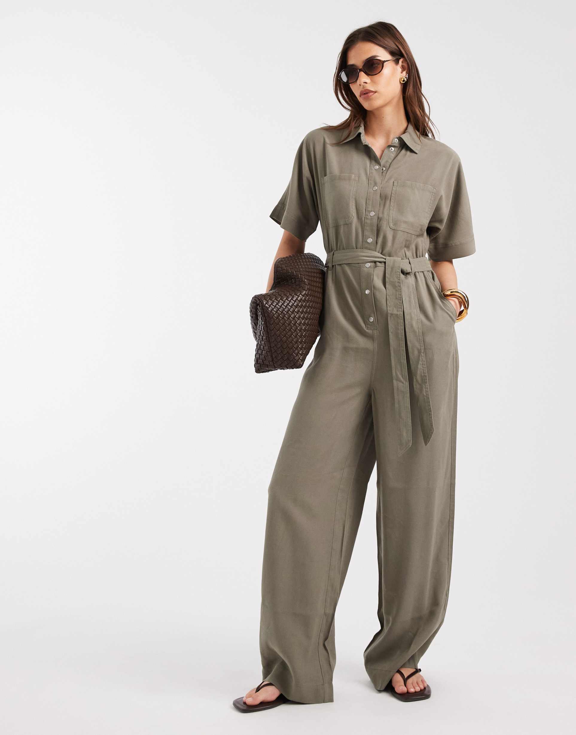 only tie waist short sleeve jumpsuit in khaki
