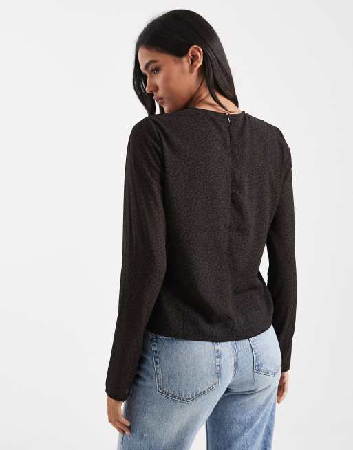 ONLY - Top à imprimé léopard avec détail asymétrique noué - Marron, 4 de 4