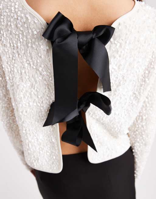 ONLY - Top a maniche lunghe bianco con paillettes e fiocchi sul retro, 3 di 4