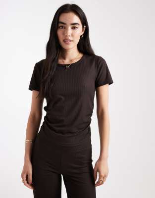 ONLY - Top de sport d'ensemble côtelé à manches courtes - Marron chocolat-Brown