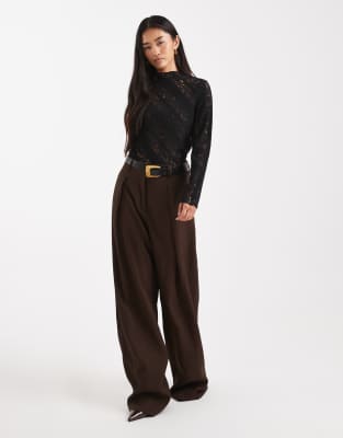 Top en dentelle à ourlet asymétrique - Noir 40