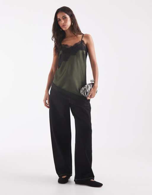 ONLY top en satin à bordure en dentelle asymétrique vert foncé, 4 de 4