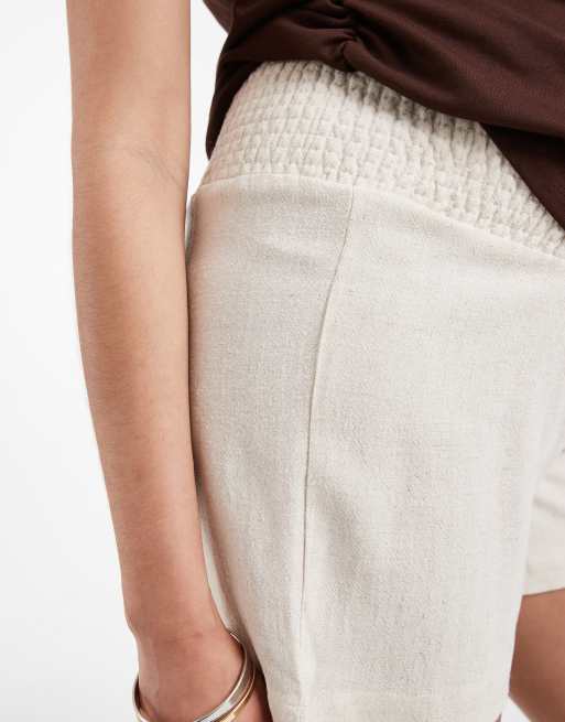 ONLY – Umstands-Shorts aus Leinenmix in Beige mit elastischem Bund, 2 von 5