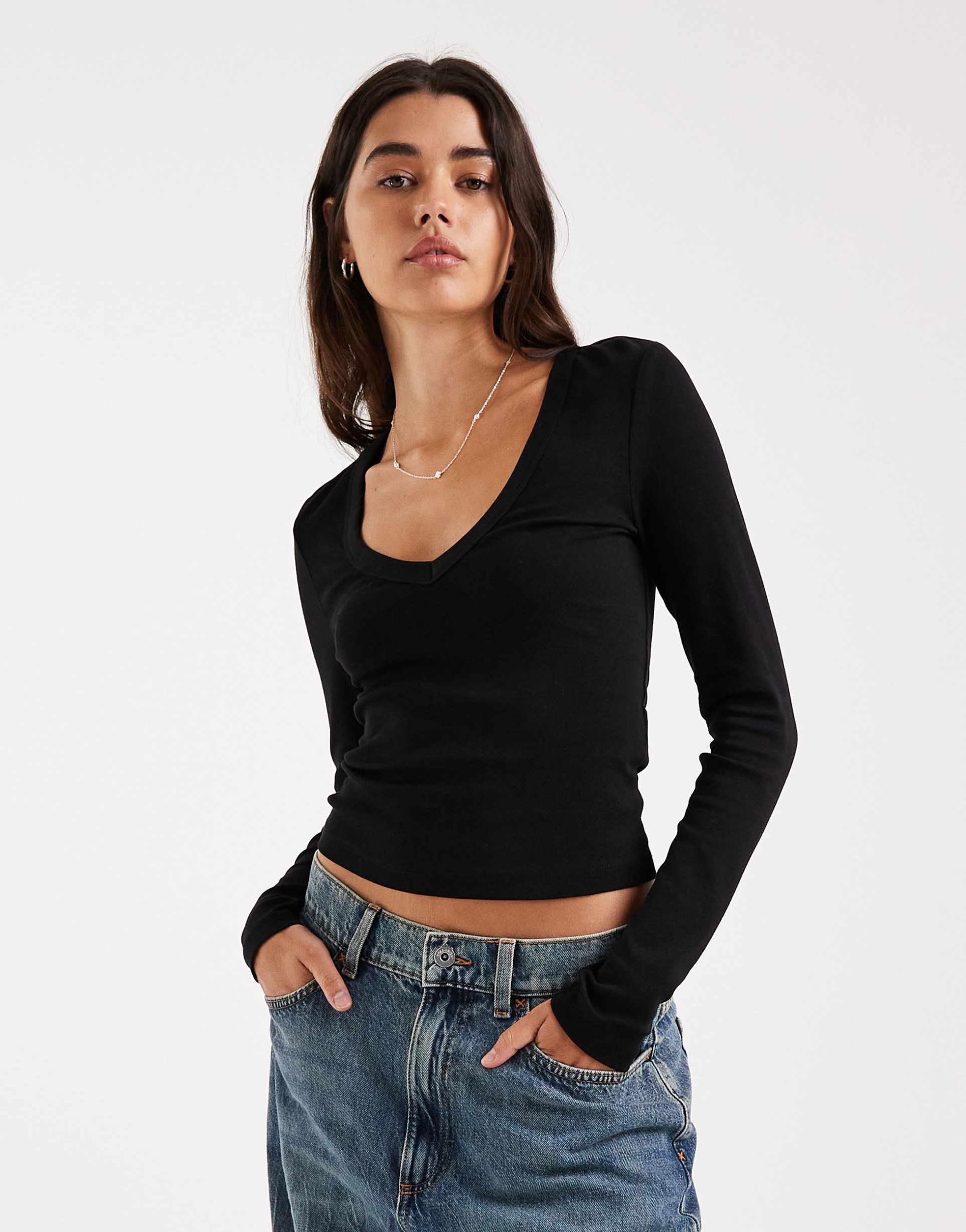 only v neck long sleeve boxy top in black