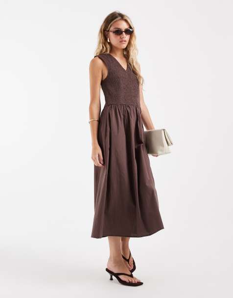 ONLY v-neck smock midaxi dress in brown - view 1