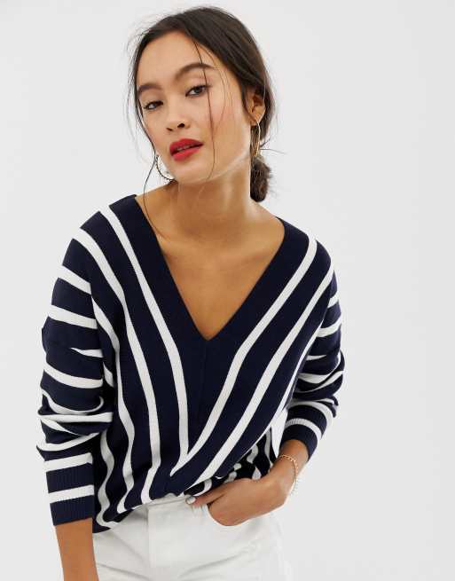 Only vertical stripe wide v neck jumper