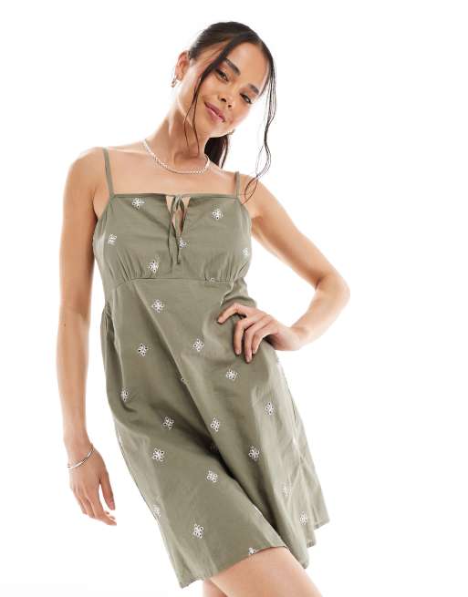 ONLY - Vestito con spalline sottili corto kaki con dettagli ricamati