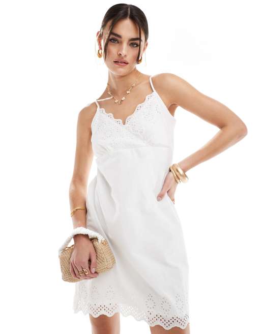 ONLY - Vestito corto con dettagli in pizzo bianco 
