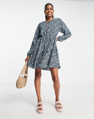 Only Victoria pinted v-neck mini dress in blue multi