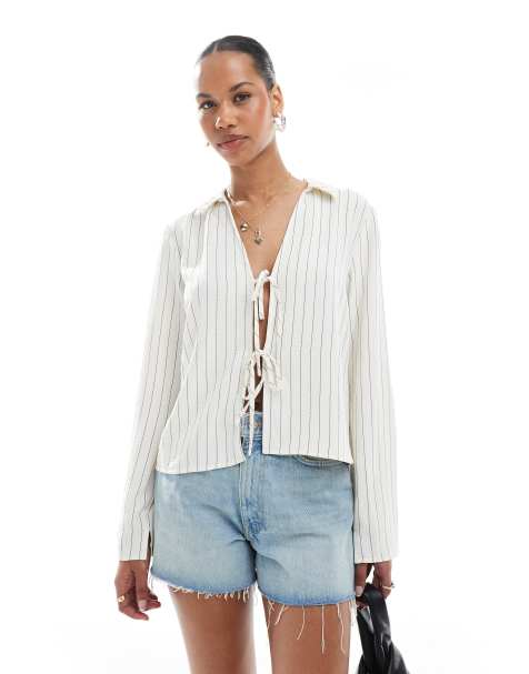 ONLY – Vit, randig topp med knytning framtill - view 1